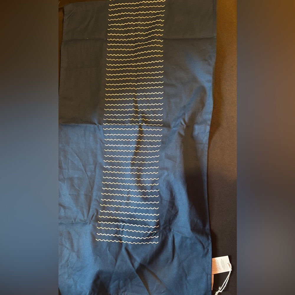 Territory 100% Cotton Coastal Printed Wave Lines Navy Runner Size 18"x70" NWT